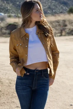 Annie Cropped Snap